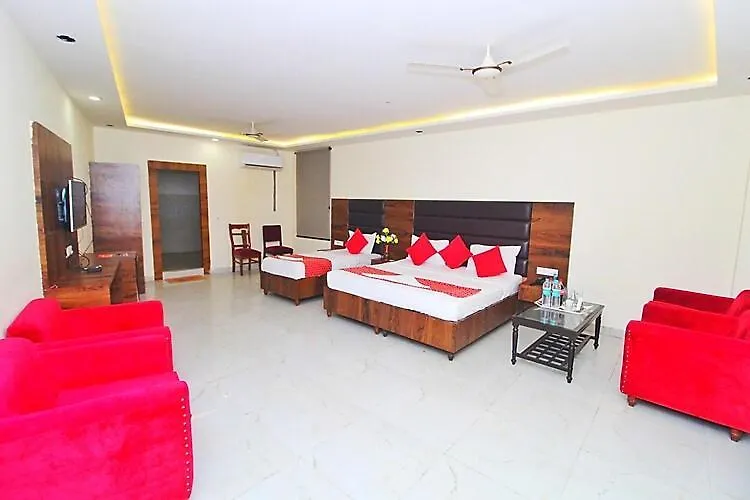 Hotel Hanuwant Palace New Delhi